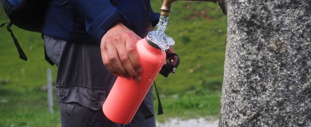 De thermosfles van Hydro Flask houdt bergwater ijskoud